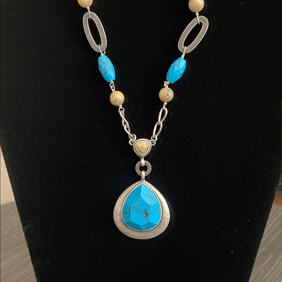 Lia Sophia Jewelry - 3/$25 🍀Lia Sophia NWOT Turquoise and Silver Pendant Necklace